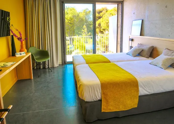 Hotel Domaine Du Lazaret - Village 3 Etoiles En Bord De