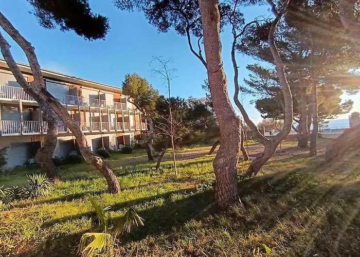 Domaine Du Lazaret - Village 3 Etoiles En Bord De ホテル 3*